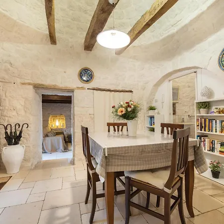Trullo Dorato Villa
