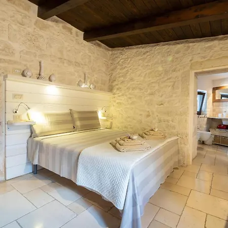 Trullo Dorato Villa