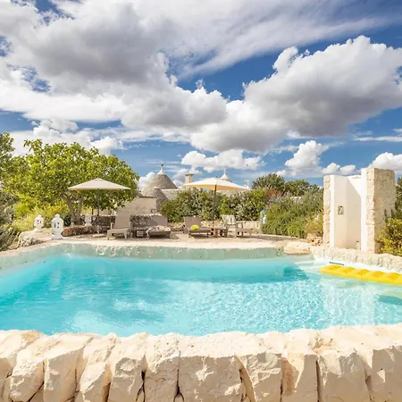 Trullo Dorato Villa *