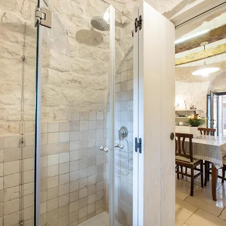 Trullo Dorato * ألبيروبيللو