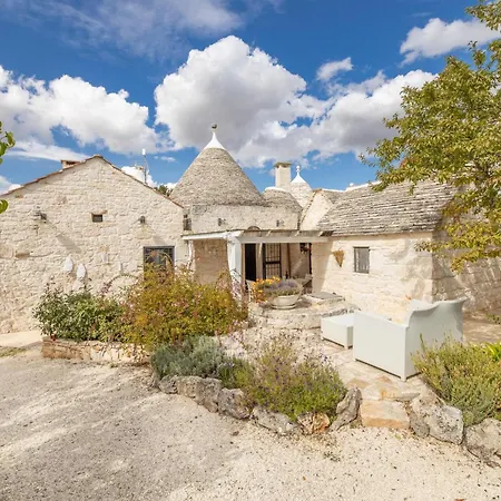 Trullo Dorato Villa *