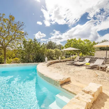 Trullo Dorato * ألبيروبيللو