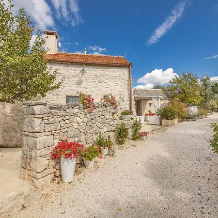 Trullo Dorato ألبيروبيللو