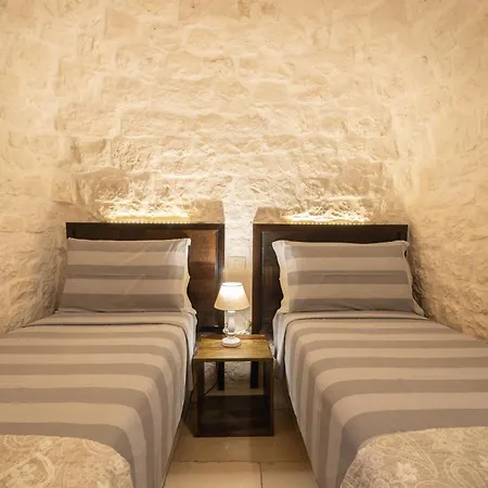 Trullo Dorato Villa *